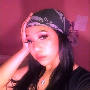 Meet your Posher, Alexis